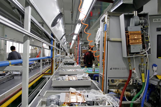 220V Tankless Gas Water Heater with 0.015Mpa-0.8MPa Water Pressure Start and Over 89% Heat Efficiency