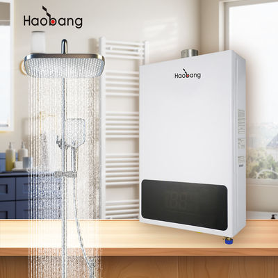 Appareil de chauffage à l'eau à gaz d'échappement forcé avec protection et taille d'emballage 710*505*225 MM